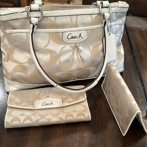 Coach Park Signature Carryall. Satin purse and clutch set
